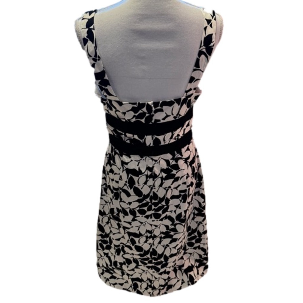White House Black Market Women's Size 8 Black & White Dress Back Zip Sleeveless - Picture 4 of 15
